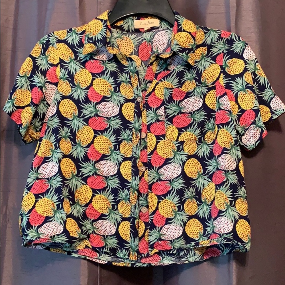 Cropped pineapple shirt